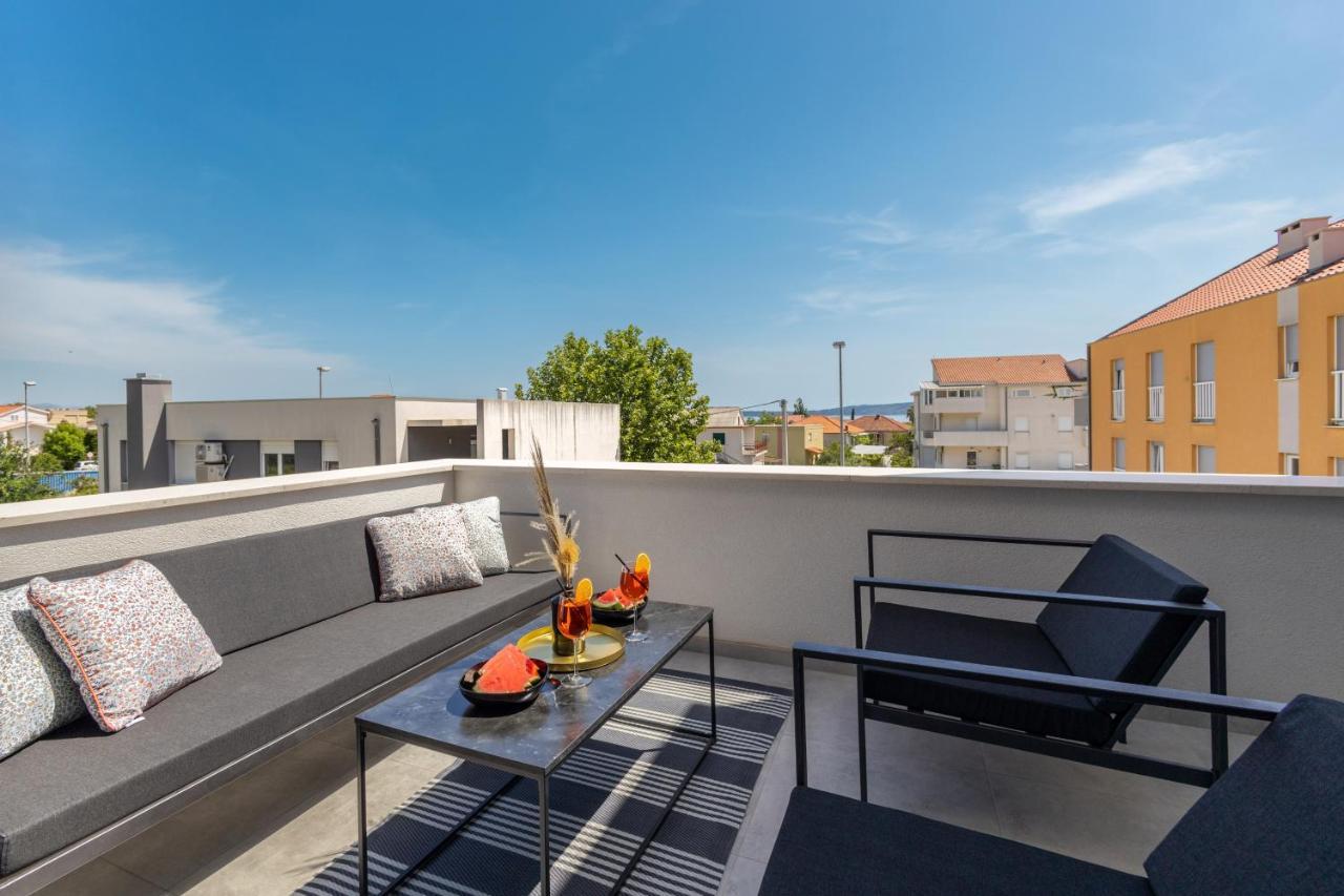 Bonaca Apartments With Terrace And Private Parking Kaštela Exterior foto